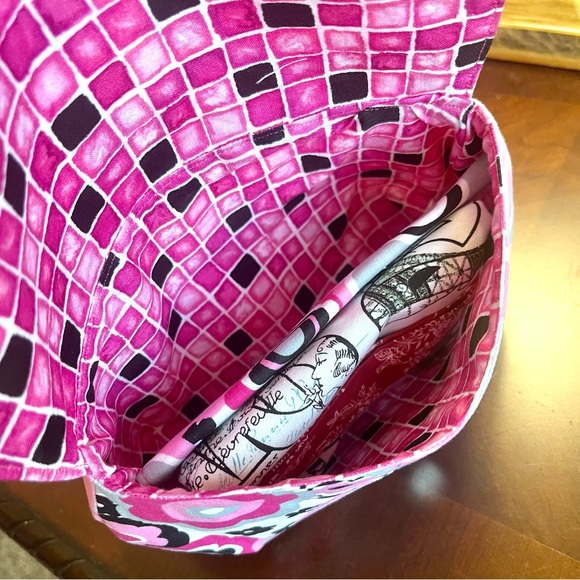 Hot Pink Flowers and Squares Print magnetic clasp Clutch Fabric Handmade Clutch - Picture 5 of 6